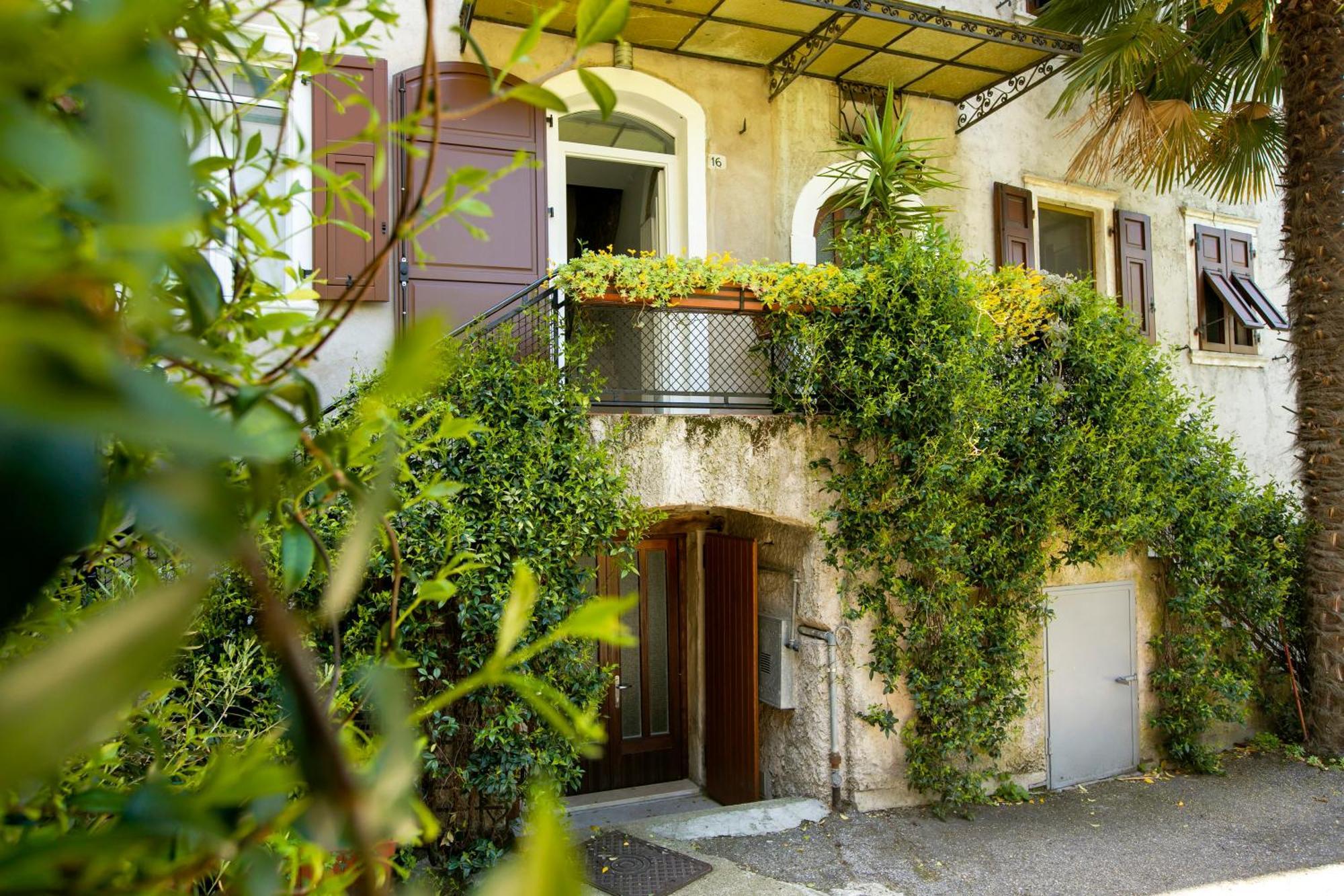 Casa Alla Grotta - Happy Rentals アルコ エクステリア 写真